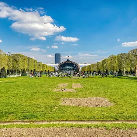 213 M2 Prestige Eiffel Signature