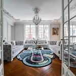 213 M2 Prestige Eiffel Signature