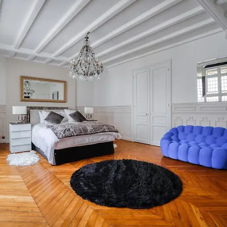 213 M2 Prestige Eiffel Signature *