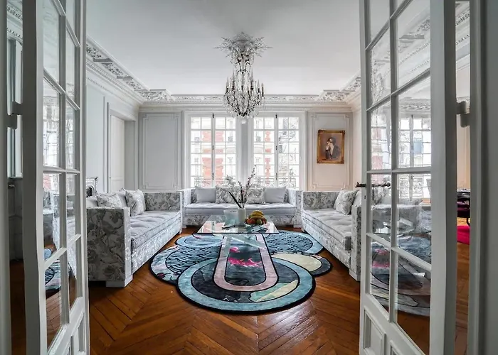 213 M2 Prestige Eiffel Signature