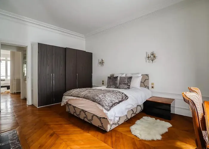 213 M2 Prestige Eiffel Signature Daire *