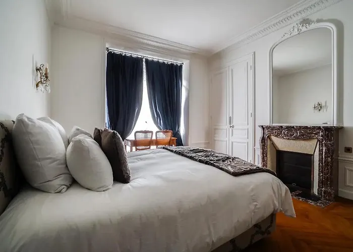 213 M2 Prestige Eiffel Signature *